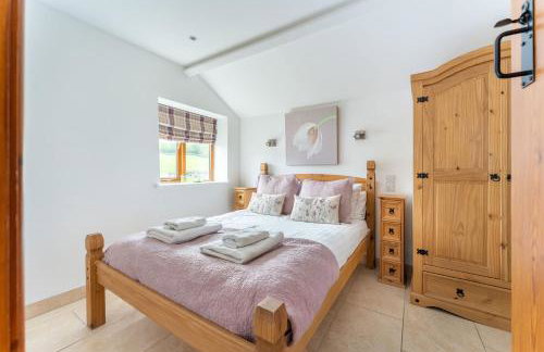 Garden Cottage - Photo 3