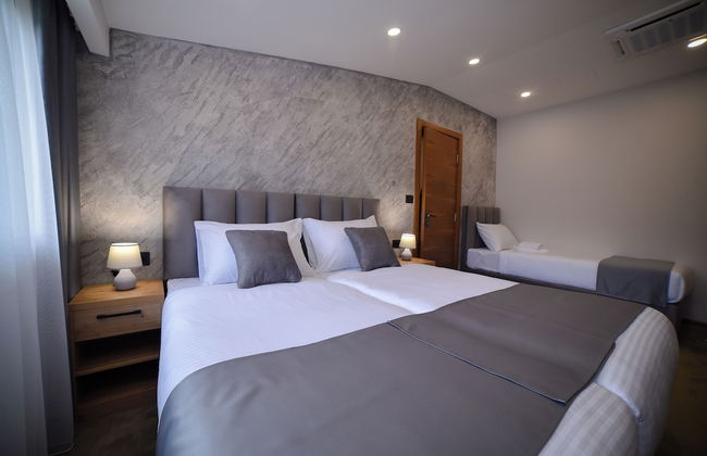 Lakeside Residence - Photo 16