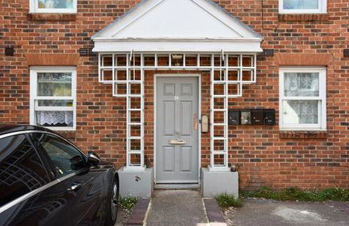 Lancing Apartments - Spacious 2 Bed - Sleeps 6 - Burnham Village - Foto 20