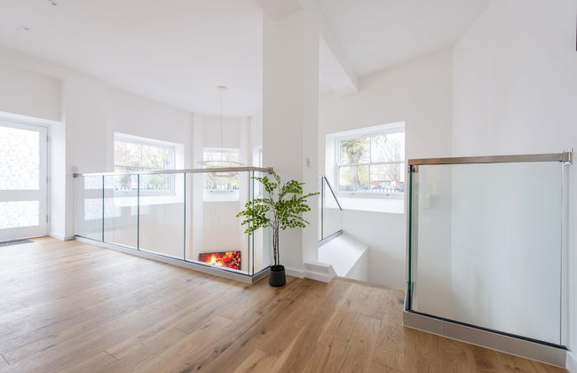 Exquisite 3BR Duplex Apartment, Air-con& Amenities - Foto 16