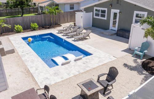 Stylish St Pete Vacation Home w/ Private Pool! - Photo 26