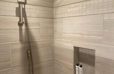 South Seattle gated community 90 day minimum - Foto 8