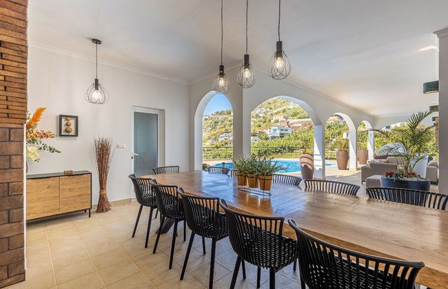 Luxury Villa With Private Heated Pool, Garden and Views of the sea and Mountains - Foto 43