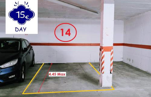 El Faro Centro de Málaga con Parking 445 Max - Photo 14