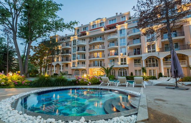 Venera & Anastasia Palace Apartments - Photo 35