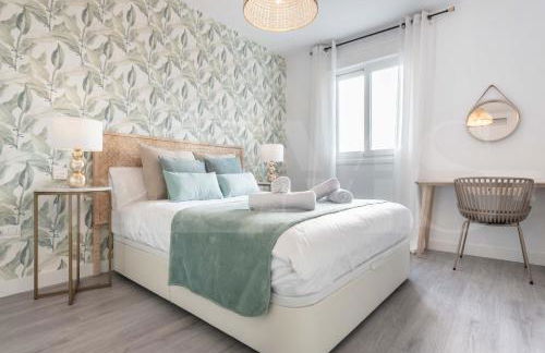 Stylish apartments with balcony & parking near the beach by REMS - Foto 3