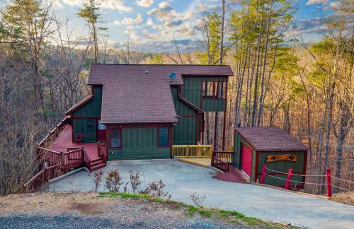 4 BR Mountain Cabin with Hot Tub & Fire Pit in GA - Foto 3