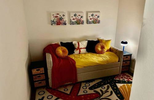 Luxury King Suite, 3BR 2BA, Beach Vibe, Top-Tier Amenities, Prime location - Foto 5