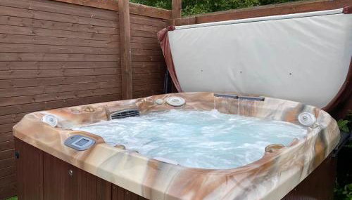 Luxury property - Swimming Pool, Outdoor Kitchen, Games Room & Hot Tub - Foto 4