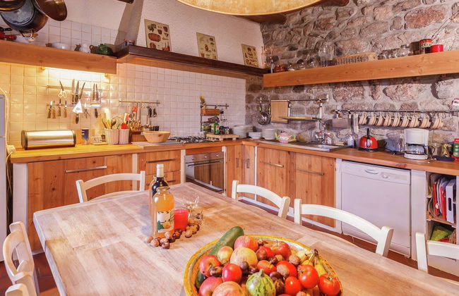 Charming Farmhouse in Cros-de-georand With Swimming Pool - Photo 13