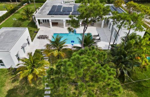 The White House of Miami ºPerfect for Families & Weekly Stays Close to Miami Beaches and the Keys West - Foto 1