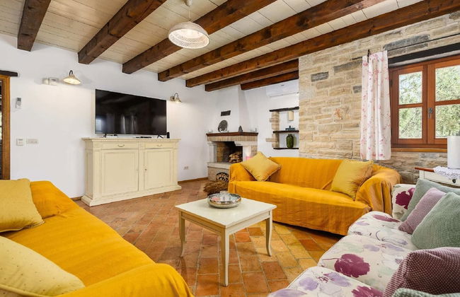 Beautiful Stone Villa in Tinjan With Swimming Pool - Foto 9