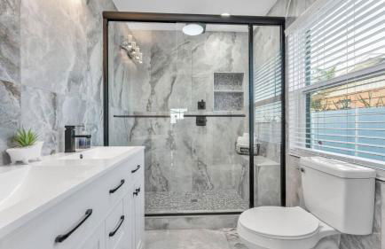 Lake, Pool, HotTub, Game Room, 8 Beds, Sleeps 17 - Foto 51