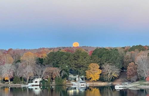 Modern Lakefront Views at Lake Hickory Haven - Foto 16