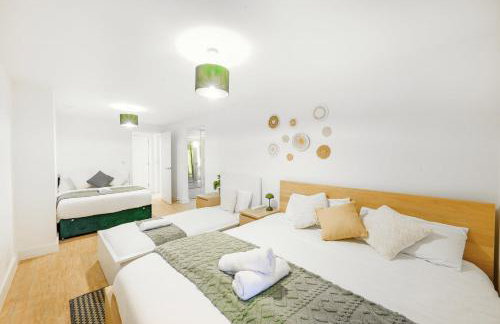 Huge Digbeth Apt Sleeps 8 5bed Free Parking. - Foto 3