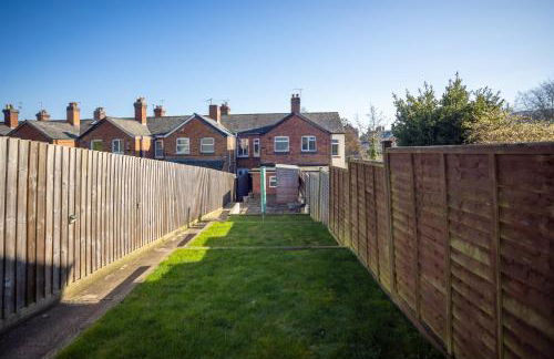 Vibrant 2 Bed, 2 Bath Home, Just Minutes to Town! - Foto 34