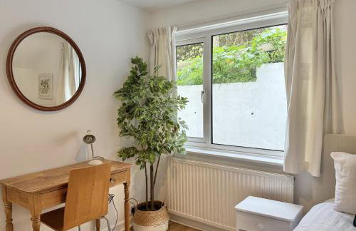 3 Bed Cottage in Central Topsham overlooking the River Exe with Parking - Foto 8