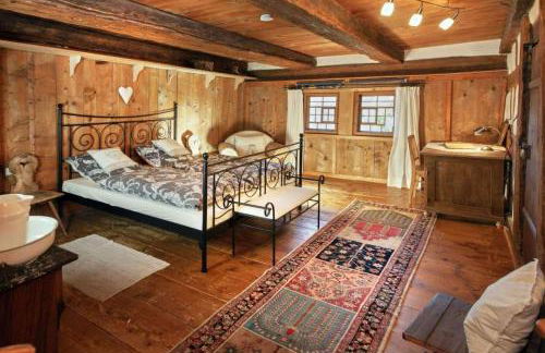 Historischer Vogtshof: eingezäunt | sonniger Garten | Kamin | Denkmalschutz - Foto 62