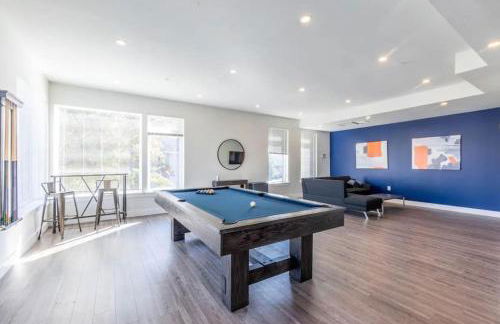 Blue Breakaway with Free Parking and Sleeps 9, Book 7 days, Get 20 Percent OFF - Foto 23