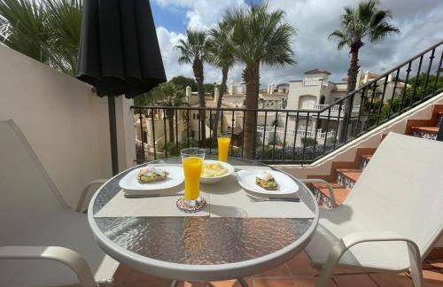 Modern, lovely, poolside 2 bedroom apartment - Foto 17