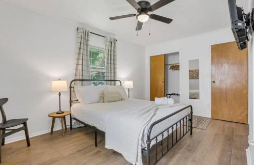 Housepitality - Electric Ave - 3 BDR and Hot Tub - Foto 26