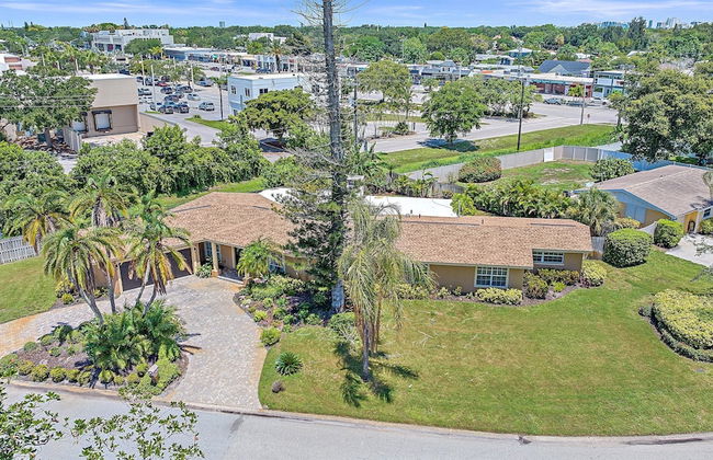 Paradise Palace 4 Bedroom Home by RedAwning - Foto 57