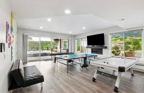 Elegant Mountain Retreat with Sweeping Views - Foto 16