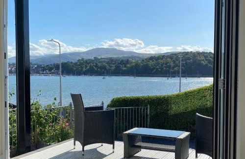 The Old Tywyn Post Office - Photo 1