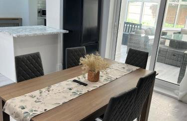 3 bedroom Home in chesterfield with front and back gardens - Foto 26