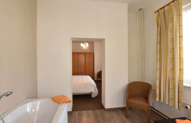 Former Hotel in the Centre and Near the Beach in Panne - Foto 9