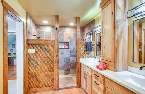 Riverfront Retreat in Nathrop Fire Pits and Hot Tub - Foto 16