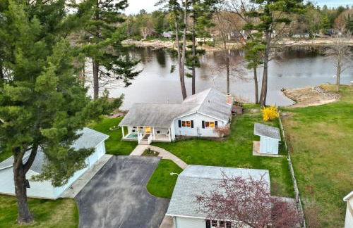 Waterfront Gladwin Vacation Rental with Lake View! - Foto 3
