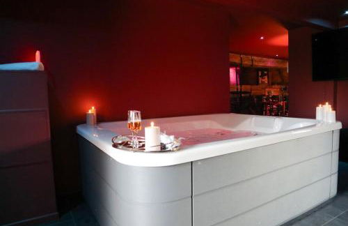 LE MOULIN DES PLAISIRS atypical SM experience - Foto 49