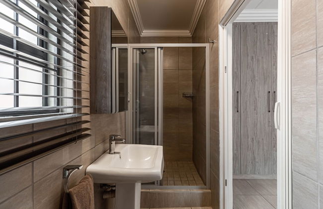 Camelot Guest House & Apartments - Foto 43