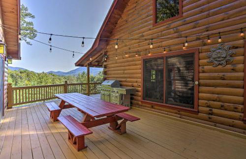 Lovely Log Cabin and Bunkhouse with Views and Yard! - Foto 2