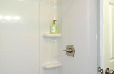 Comfortable Renovated 3 Bed Apartment - Foto 20