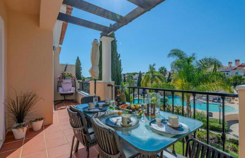 5 star Luxury Palmview apartment with large terrace and communal pool - Foto 38