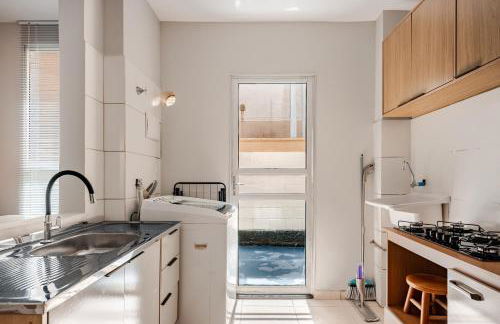 Apto Térreo Completo com Ar Cond para 5 Hóspedes Próximo a Florianópolis - Foto 9