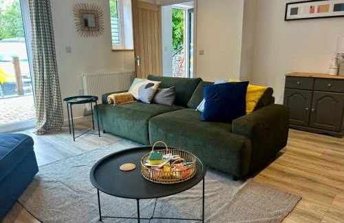 Otters Halt & Mouse Hole - Sleeps 12, Pet Friendly - Photo 16