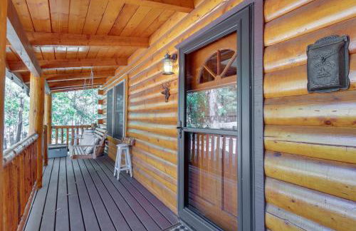 Hot Tub and Games! Lakeside Sherwood Forest Cabin - Foto 30