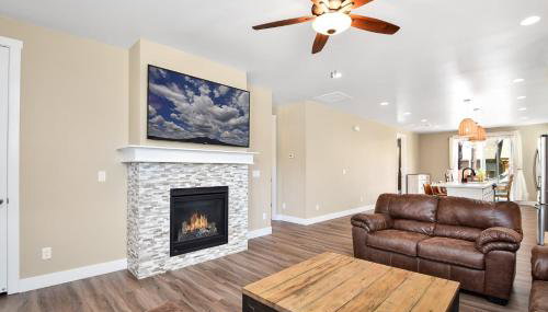 Windtree Retreat Hot Tub Pet-Friendly Fire Pit Near Downtown - Foto 3, Other