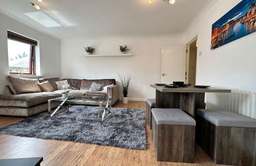 Stylish Waterfront Apartment - Photo 42