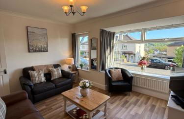 Canalside walks Riddlesden Local to Skipton Ilkley Haworth & Keighley Worth Valley Railway - Foto 3