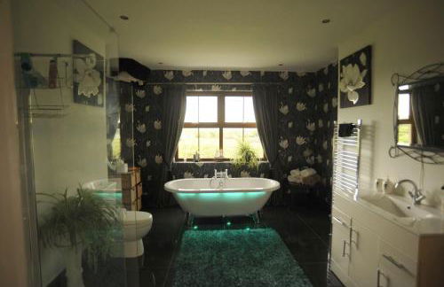 Knockalla luxury property with hot tub suitable for families - Foto 22