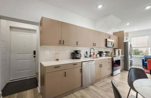 Enjoy City Skyline Views from private RoofDeck! - Foto 11