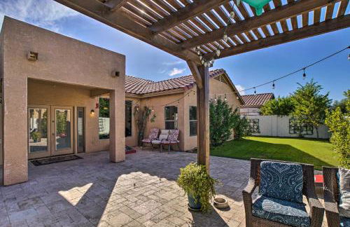 2 Mi to South Mtn Park! Snowbird Retreat with Patio - Foto 1