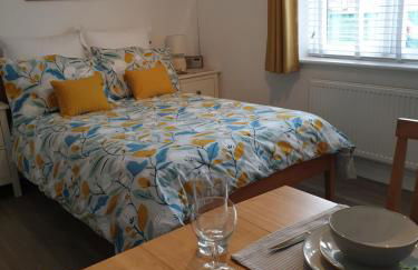 The Studio - Photo 12