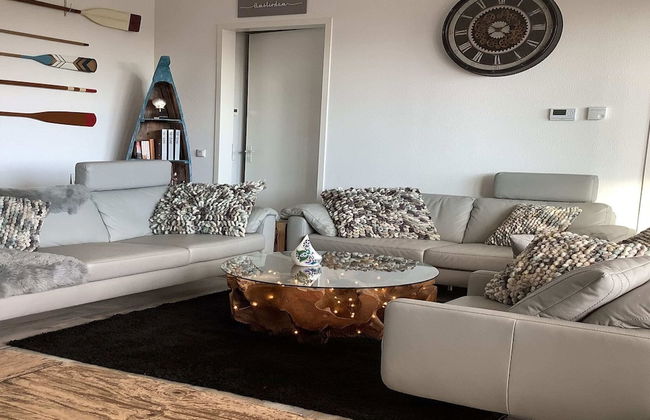 Exclusive Villa With Boat Terrace - Foto 13