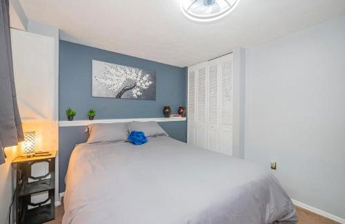 1Bedroom Newly Renovated Basement Suite with Parking - Foto 11