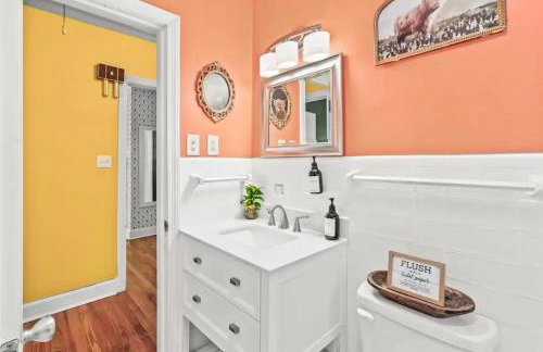 The Peacock House - Close to Restaurants and Shops - Foto 15